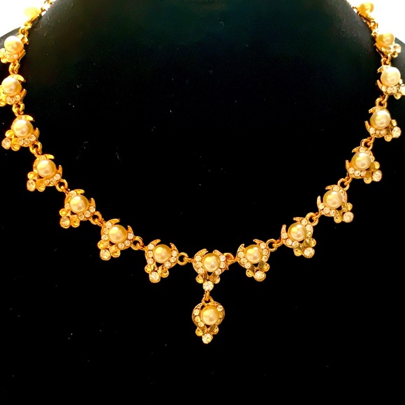 NWT Pearl and Rhinestone Y Necklace & Earrings - Picture 6 of 6